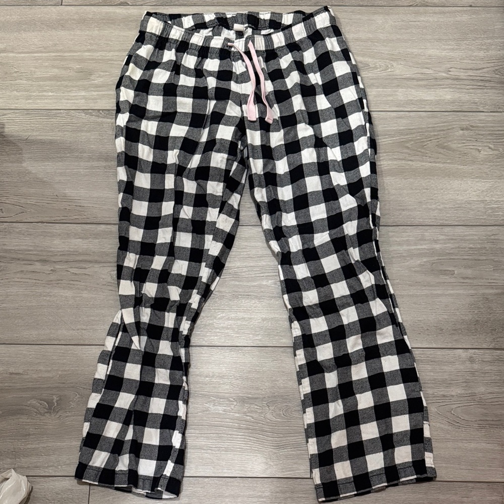 Old Navy Black and White Checkered Pajama Pants